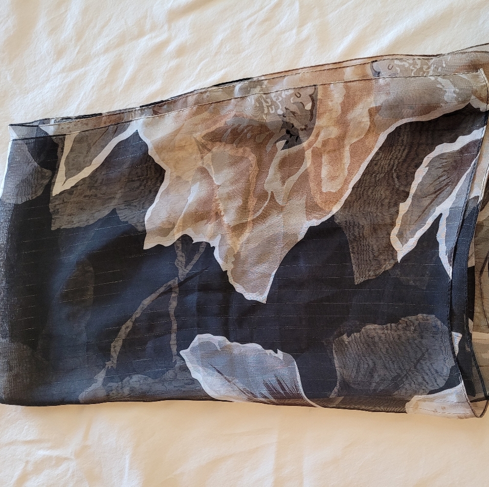 Scarf - Picture 4 of 4